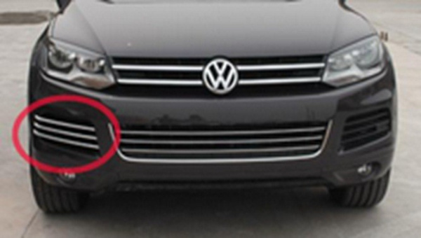 Volkswagen Touareg (10–14) Комлект хромированных вставок в передний бампер