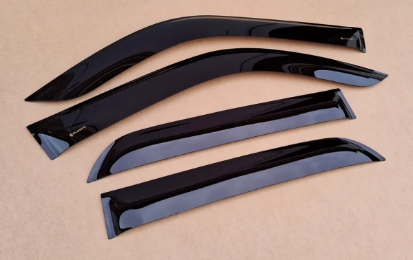 Toyota Hilux (06–/09–/12–) Дефлекторы (ветровики) боковых окон