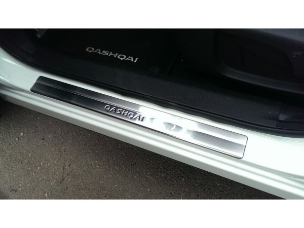 Nissan Qashqai (2007-) хромированные накладки из нержавеющей стали на внутренние пороги дверей