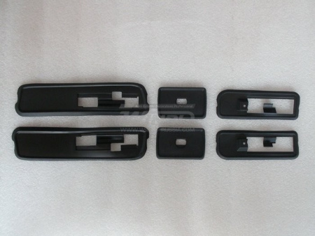 Mitsubishi Pajero 3 (2000-2006) и Pajero 4 (2006-) серебристые рейлинги продольные на крышу, алюминиевые, дизайн "Оригинал", установочный комплект.