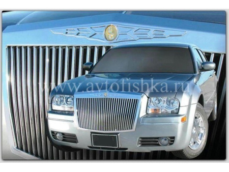 Chrysler 300C (04-09) решетка радиатора хромированная из нержавеющей стали, классическая вертикальная, дизайн "Rolls Royce Phantom".