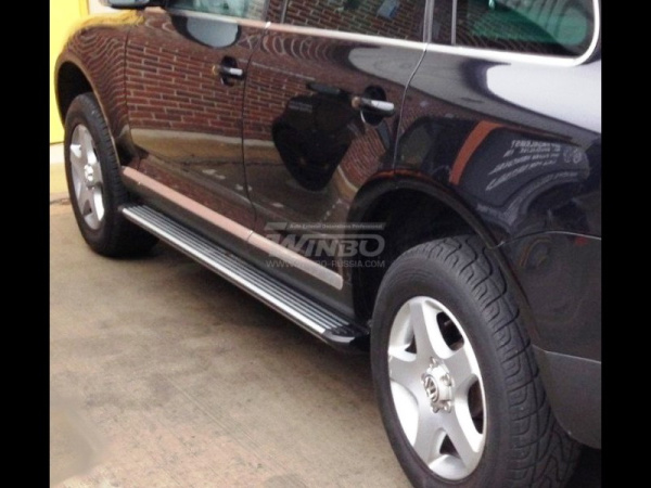 Volkswagen Touareg (2011-) подножки боковые алюминиевые в стиле Оригинал