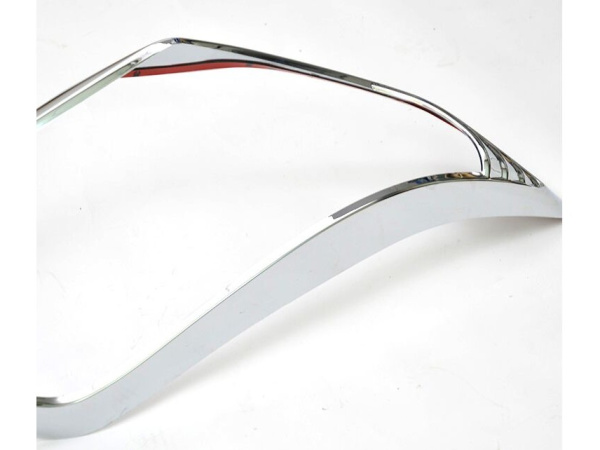 Toyota Land Cruiser Prado 150 (10-) пластиковые хромированные рамки на передние фары, комплект 2 шт.