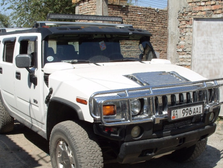 Hummer H2 (02-08)  Козырек над стеклом. Спойлер.