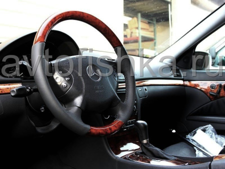 Mercedes W211, W463 G class (2002-2006) руль классический черная кожа - дерево орех, Classic