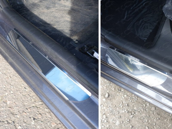 Kia Rio (15–) Накладки на пороги (лист зеркальный)