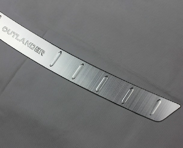 Mitsubishi Outlander (12–) Накладка на задний бампер