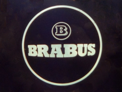 Лазерная подсветка Welcome со светящимся логотипом BRABUS в черным корпусе, комплект 2 шт.