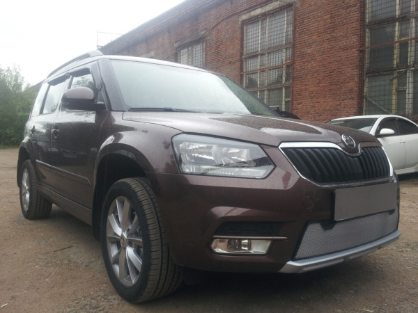 Skoda Yeti (14–) Защита радиатора, хром (с парктроником)
