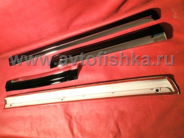 Toyota Land Cruiser Prado 150 (17-) молдинги на двери боковые черные (202) с хромированными вставками, комплект 4 шт.