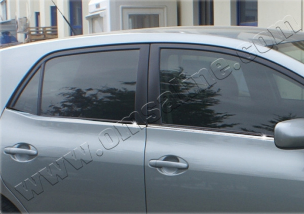 Toyota Auris (07–12) Нижние молдинги стекол, нерж., 4 части (хэтчбек5D)