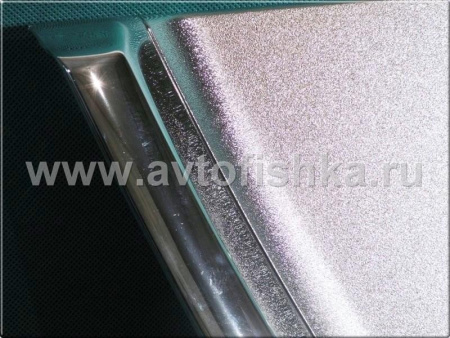 Toyota Land Cruiser 100 (98-05) накладка на заднюю дверь, под номерной знак, хромированная