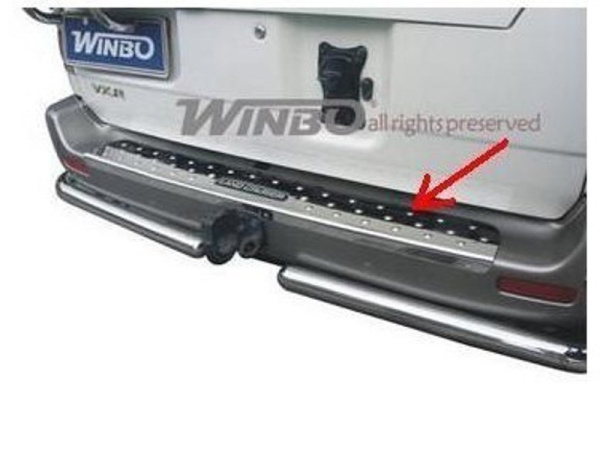 Toyota Land Cruiser 100 (1998-2007) накладка заднего бампера, нержавеющая сталь, с логотипом "Land Cruiser".