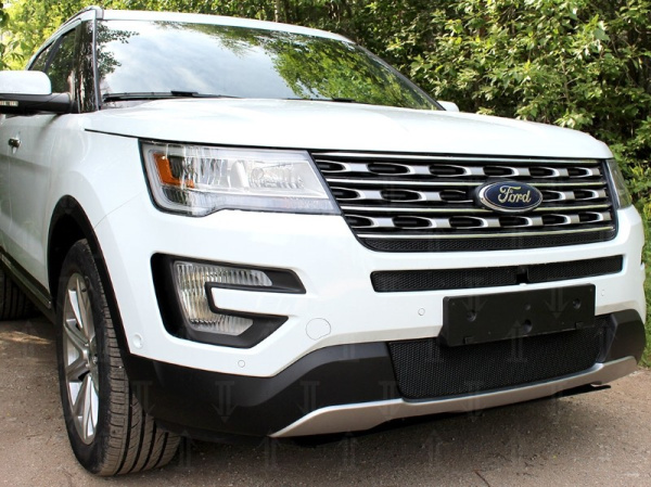 Ford Explorer (16–) Защита радиатора Premium, чёрная, середина, с камерой (2 части)