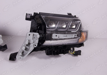 Toyota Land Cruiser LC 200 (2 рестайлинг) 2015 - н.в. Передние фары стиль Lexus