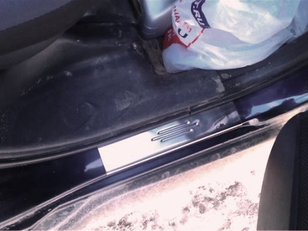 Mitsubishi Outlander XL (07-) накладки порогов дверных проемов из нержавеющей стали, комплект 4 шт.