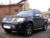 Nissan Navara (10-) накладка на решетку бампера