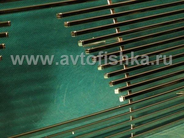 Mitsubishi Pajero IV (06-) решетка радиатора, накладка из хромированной нержавеющей стали.