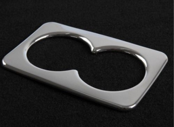 Nissan X-Trail (14–) Окантовка подстаканника в подлокотнике заднего ряда, 1 часть