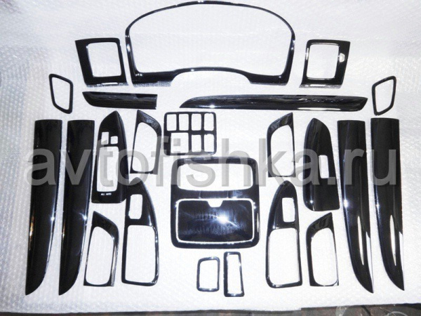 Toyota Land Cruiser Prado 120 (02-) накладки в салон автомобиля под дерево, цвет черный рояль (piano black), комплект 24 предмета.