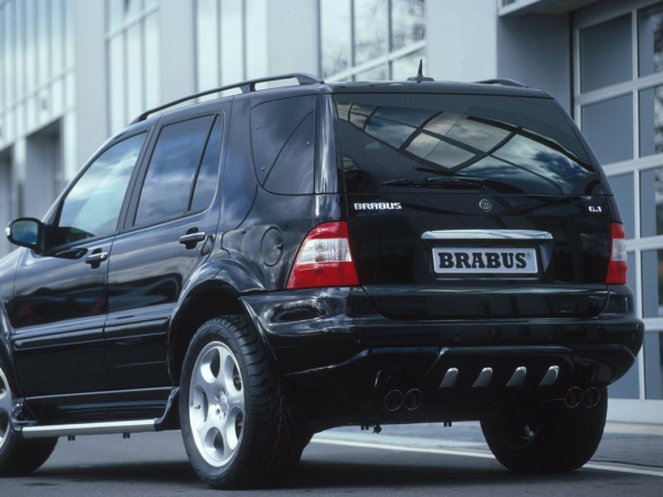 Mercedes ML-Class W163 (97-05) Накладка BRABUS на низ пятой двери