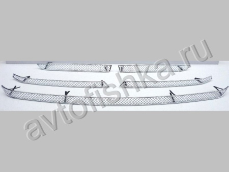 Toyota Highlander, Kluger (2011-) накладка на решетку радиатора из нержавеющей стали, стиль Bentley