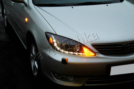 Toyota Camry 30 (02-06) UAE, Europe, USA фары передние линзовые черные с подсветкой DRL, комплект 2 шт.