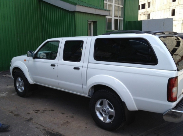 Nissan NP300 (08–) Хардтоп S560 (поставляется в цвет кузова)