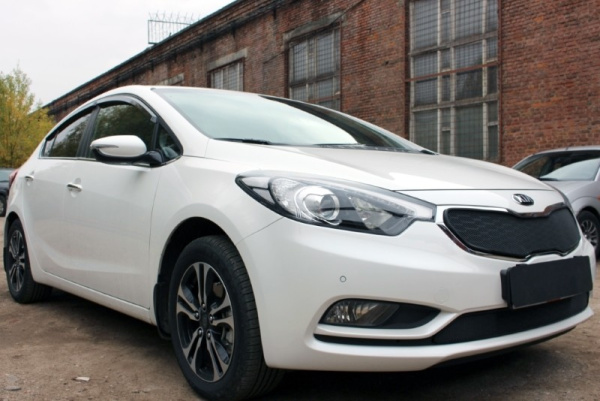 Kia Cerato (13–) Защита радиатора, чёрная, верх