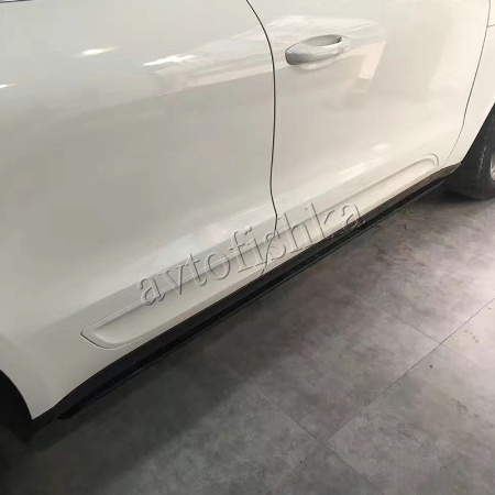 Macan GTS (14-) штатные выезжающие электропороги автоматические