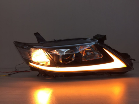 Toyota Camry V40 (09-11) фары передние линзовые черные, с дневными ходовыми огнями, в стиле LEXUS, комплект 2 шт.