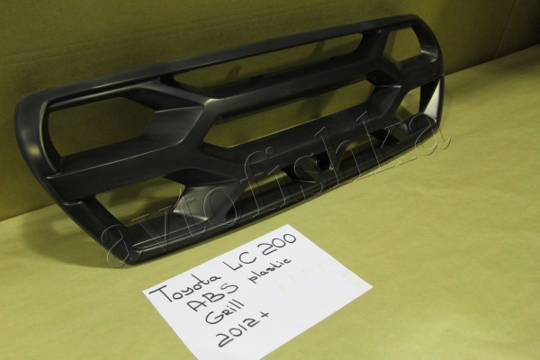 Toyota Land Cruiser 200 (07-15) решетка радиатора  Agressor