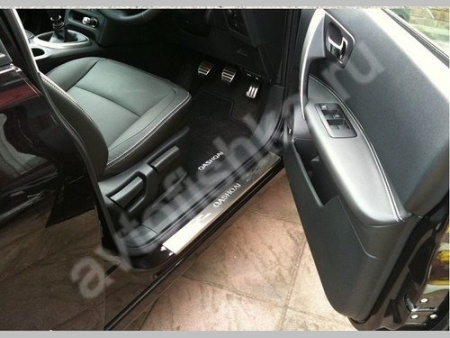 Nissan Qashqai (2007-13) накладки на пороги из нержавеющей стали, 4 шт.