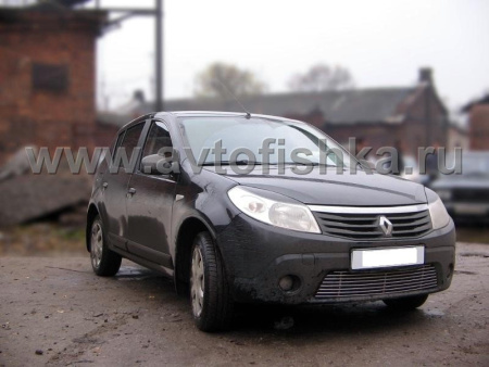 Renault Sandero (10-) накладка на решетку бампера