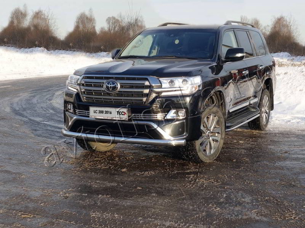 Toyota Land Cruiser (15–) Решетка радиатора 12 мм (LC200 Executive)