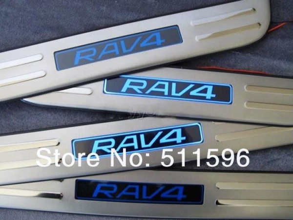 Toyota RAV4 (2006-2012) накладки порогов дверных проемов из нержавеющей стали с подсветкой, комплект 4 шт.