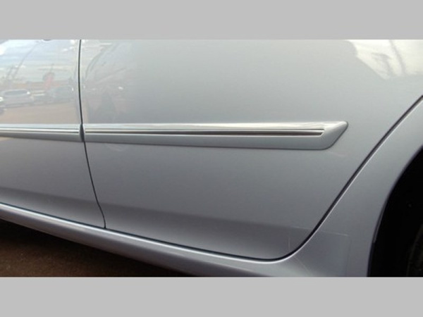 Toyota Corolla (2006-2013) молдинги на двери боковые с хромированными вставками, серебристые, комплект 4 шт.