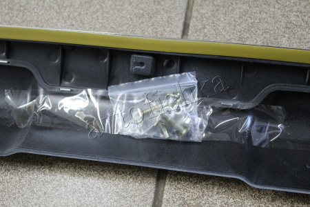 Toyota Land Cruiser Prado 150 (10-17) накладка на задний бампер (нижняя часть), белый перламутр