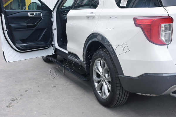 Ford Explorer (20-) штатные выезжающие электропороги автоматические