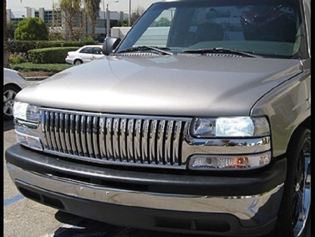 Chevrolet Tahoe, Suburban (99-06) решетка радиатора хромированная, вертикальный дизайн