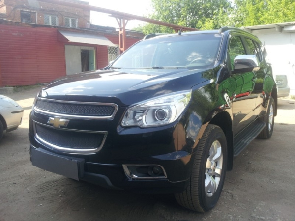 Chevrolet TrailBlazer (12–16) Защита радиатора Premium, чёрная, 2 части