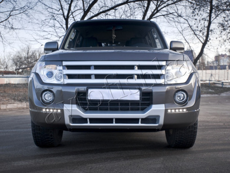 Mitsubishi Pajero 4 (06 – 15) накладка | юбка переднего бампера (без ДХО)
