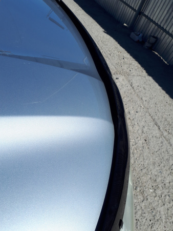 Дефлектор капота темный с надписью Toyota Land Cruiser 200 (07-15)