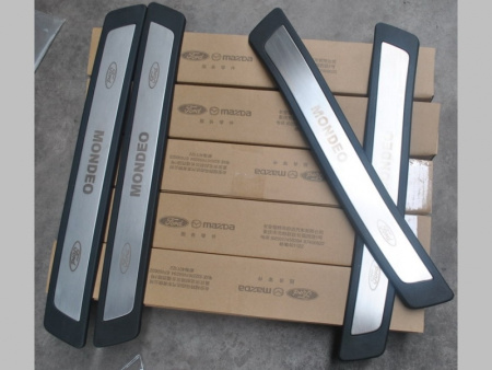 Ford Mondeo (07-) накладки порогов дверных проемов из нержавеющей стали с пластиком, оригинал Ford, комплект 4 шт.