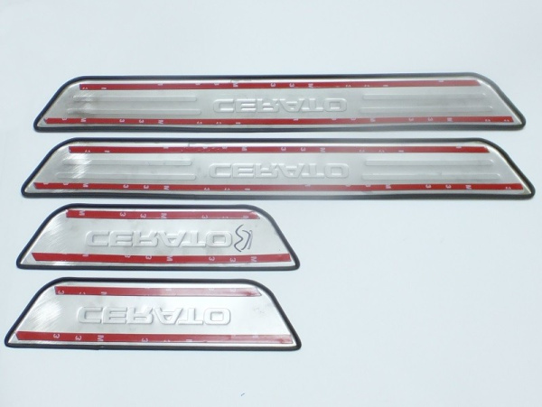 Kia Cerato (13–/16–) Накладки на дверные пороги с логотипом, нерж.