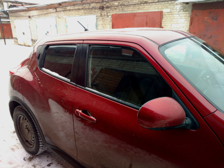 Nissan Juke (2011-) дефлекторы окон дымчатые, дизайн Оригинал.
