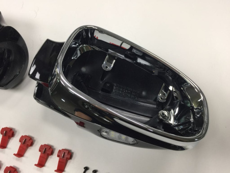 Mercedes W208 CLK корпуса боковых зеркал черные, со светодиодными поворотниками и подсветкой Welcome, хромированная рамка, комплект 2 шт.