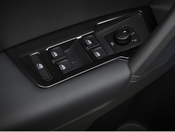 Volkswagen Tiguan (17–) Окантовка панели стеклоподъемников, 4 части, нерж. сталь, Black