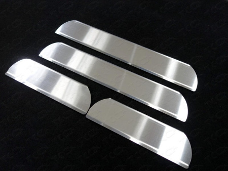 Kia Rio (11–14) Накладки на пороги (лист шлифованный)