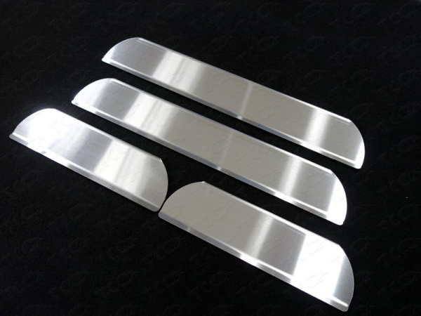 Kia Rio (11–14) Накладки на пороги (лист шлифованный)